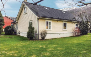 Two-Bedroom Apartment in Dirdal